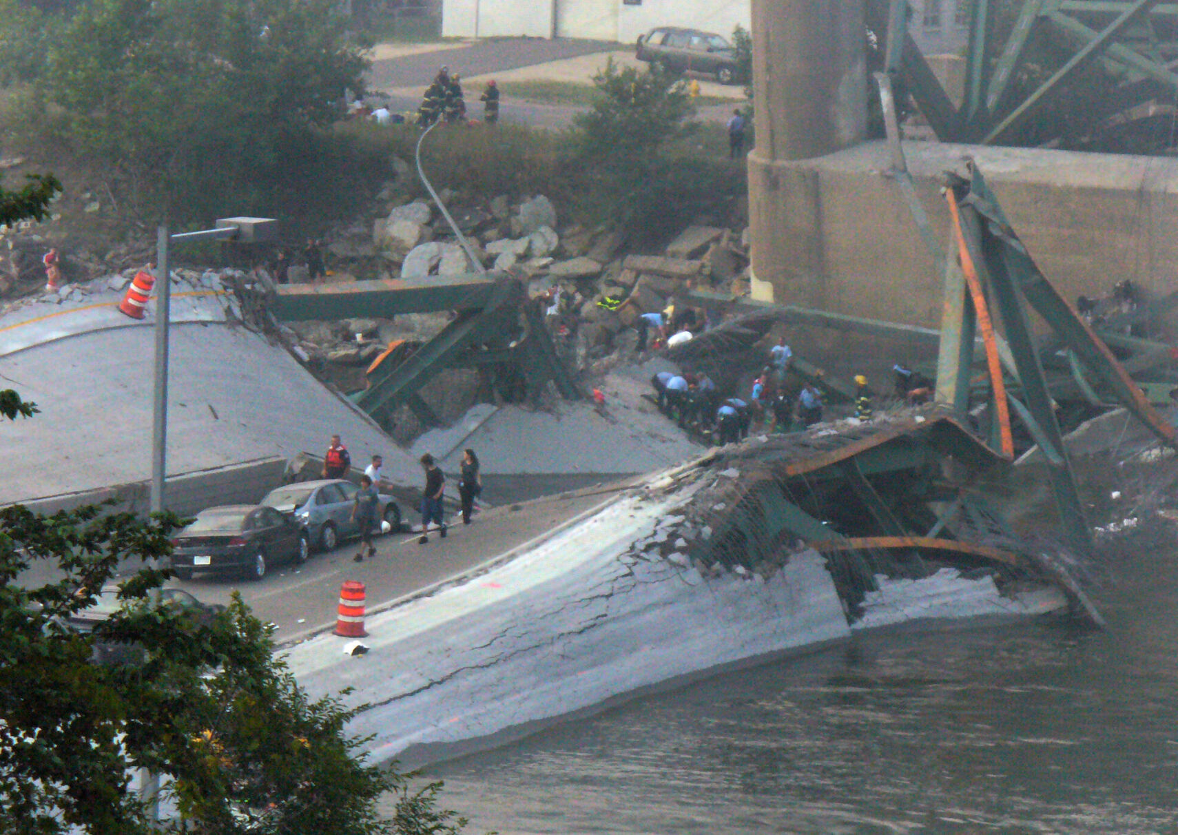 2007: Interstate 35W Bridge